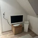 Sandys-beachhouse Rheinenergie Stadion -16 Fahrminuten Koeln Abtei Brauweiler Business Kueche Klima Parken Relax Travel Work Apartment
