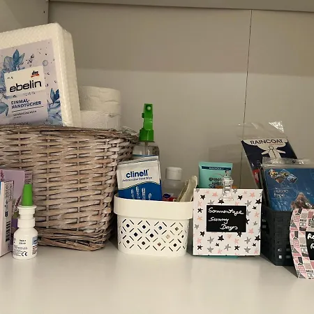 Sandys-beachhouse Rheinenergie Stadion -16 Fahrminuten Koeln Abtei Brauweiler Business Kueche Klima Parken Relax Travel Work פולהיים