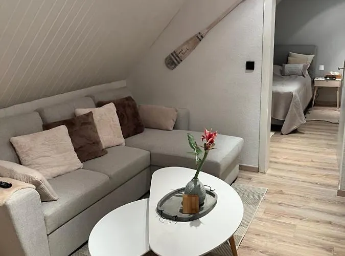 Sandys-beachhouse Rheinenergie Stadion -16 Fahrminuten Koeln Abtei Brauweiler Business Kueche Klima Parken Relax Travel Work * 普尔海姆