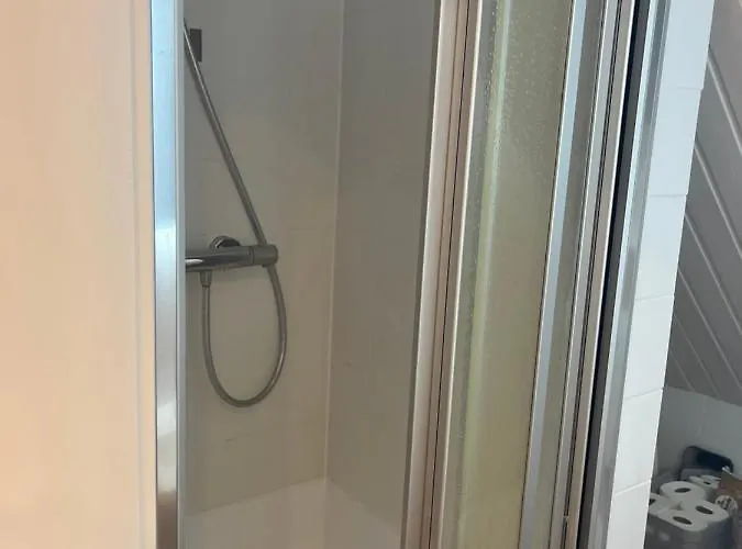 Sandys-beachhouse Rheinenergie Stadion -16 Fahrminuten Koeln Abtei Brauweiler Business Kueche Klima Parken Relax Travel Work * פולהיים